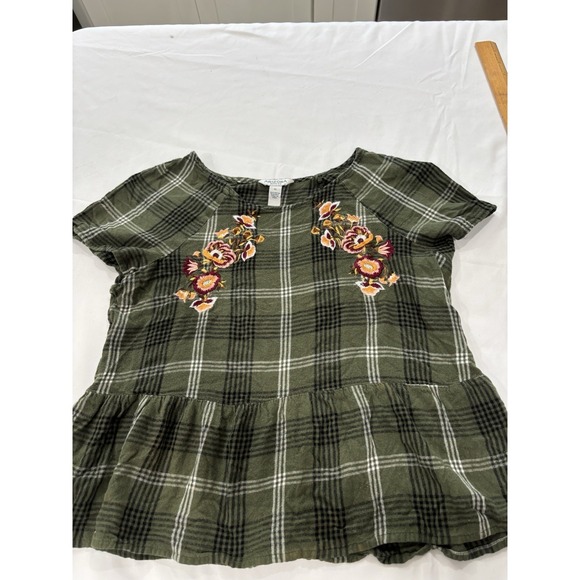 Arizona Jeans Tops - Arizona Jeans Womens Cropped Plaid  Top With Floral Embroidery XL Juniors